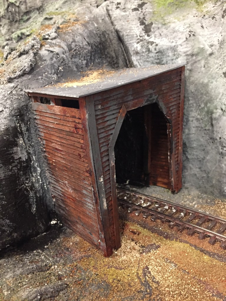 Snøskjerm må til foran tunnellingangen